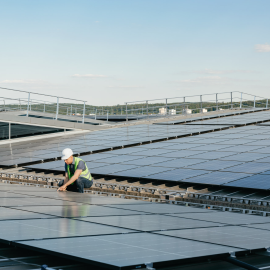 Arbeiten an einer Solaranlage